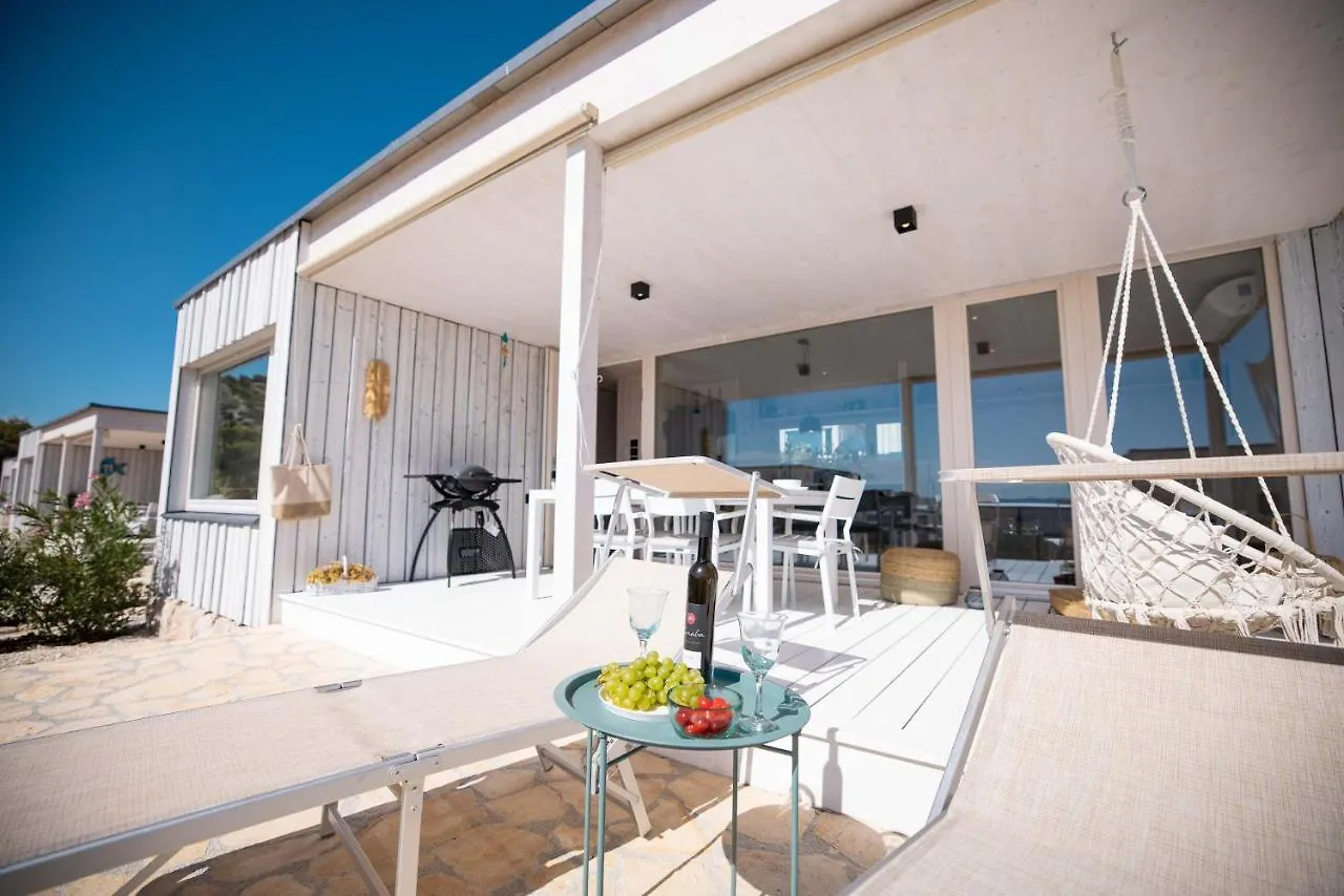 Buqez Eco Resort - Beach Villa 12 - Seaview Pakostane 0*,